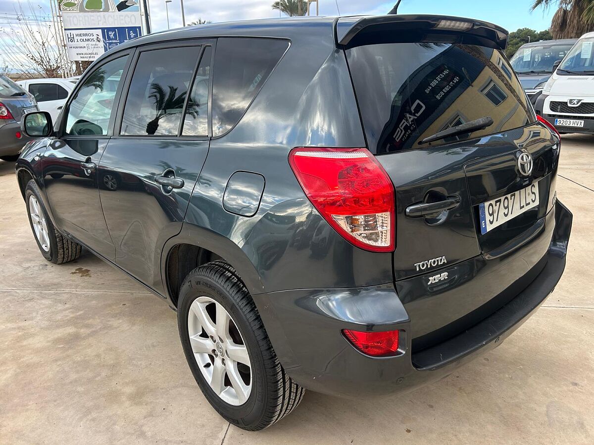 TOYOTA RAV 4 XTR 2.2 D-4D 4X4 SPANISH RHD IN SPAIN 143000 MILES SUPERB 2009